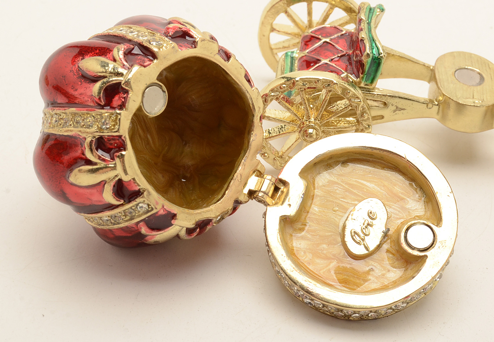 Three Trinket Boxes With Matching Necklace