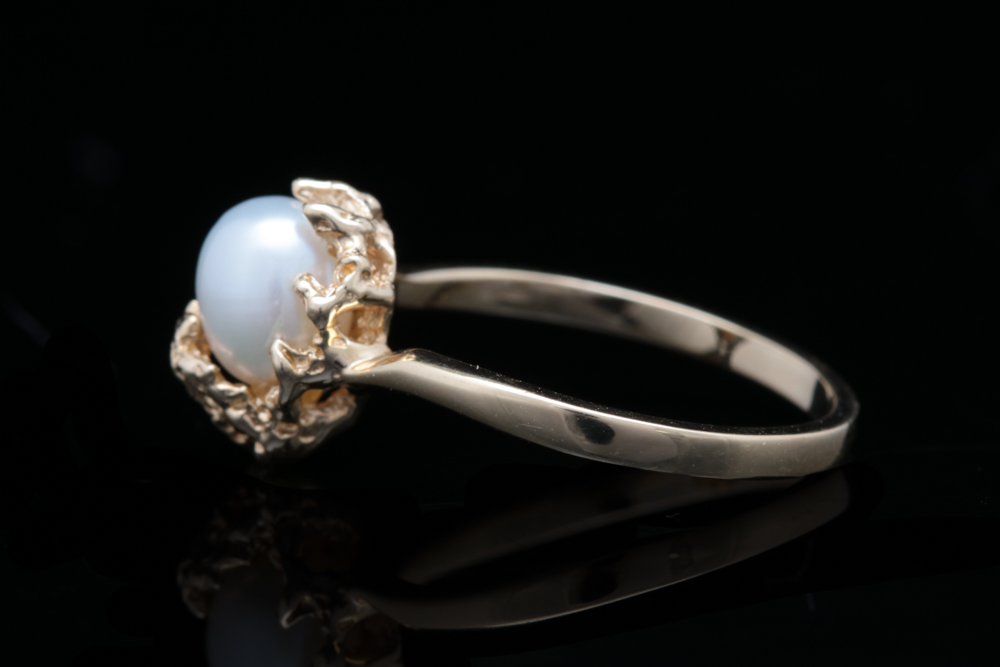 14K Yellow Gold and Fresh Water Pearl Ring