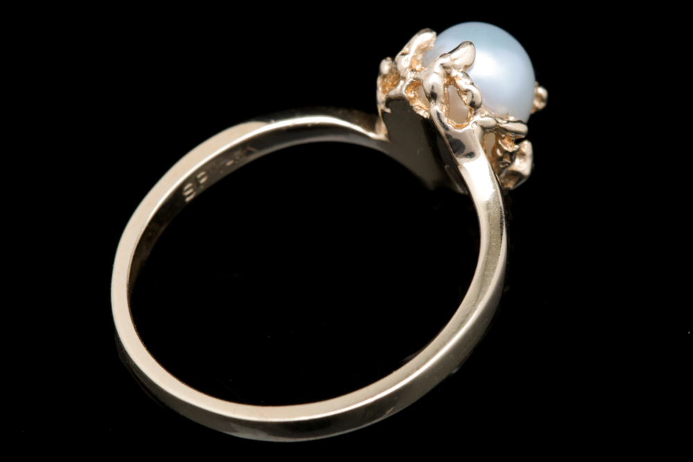 14K Yellow Gold and Fresh Water Pearl Ring