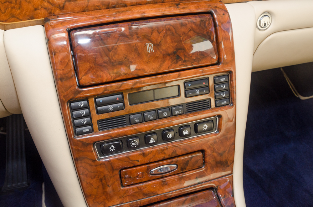 1999 Rolls-Royce Silver Seraph Luxury Sedan