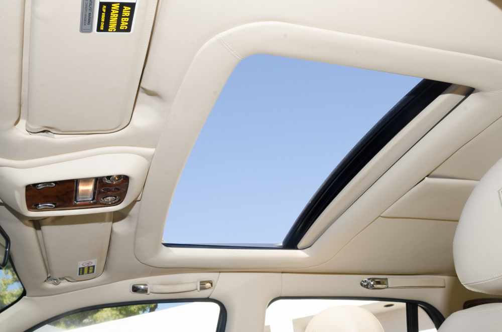 1999 Rolls-Royce Silver Seraph Luxury Sedan