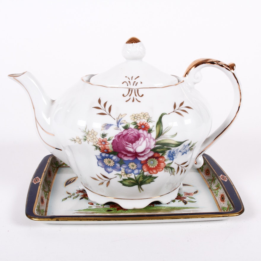 Vintage Musical Tea Pot and Daher British Tray