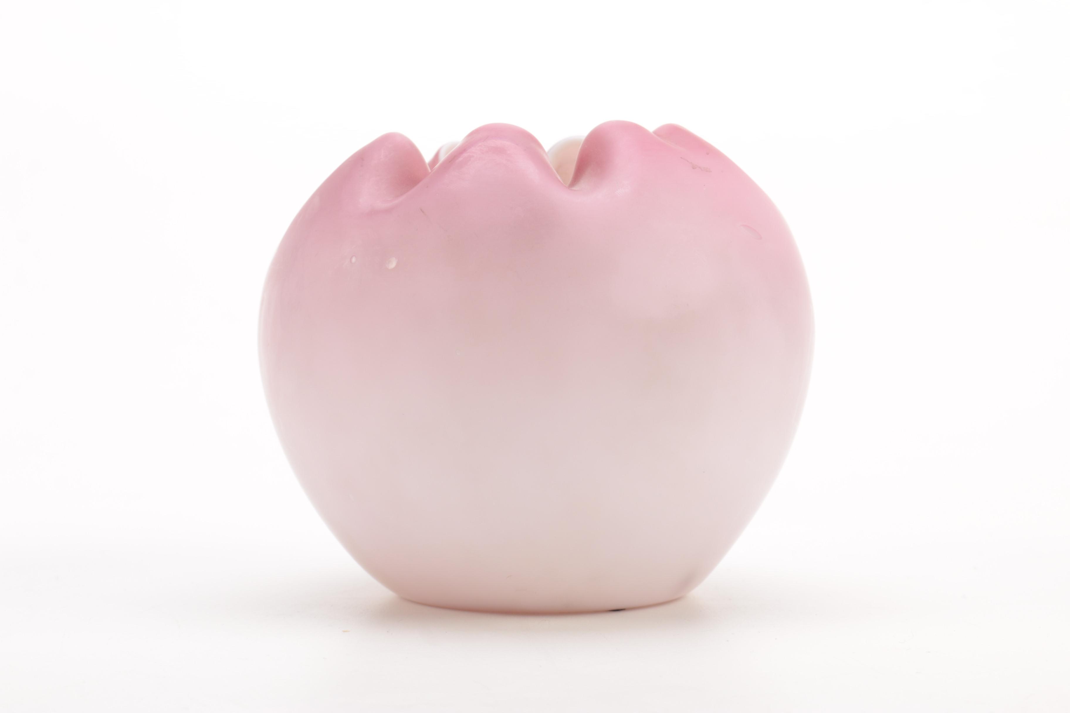 Vintage Ruffled Glass Decor