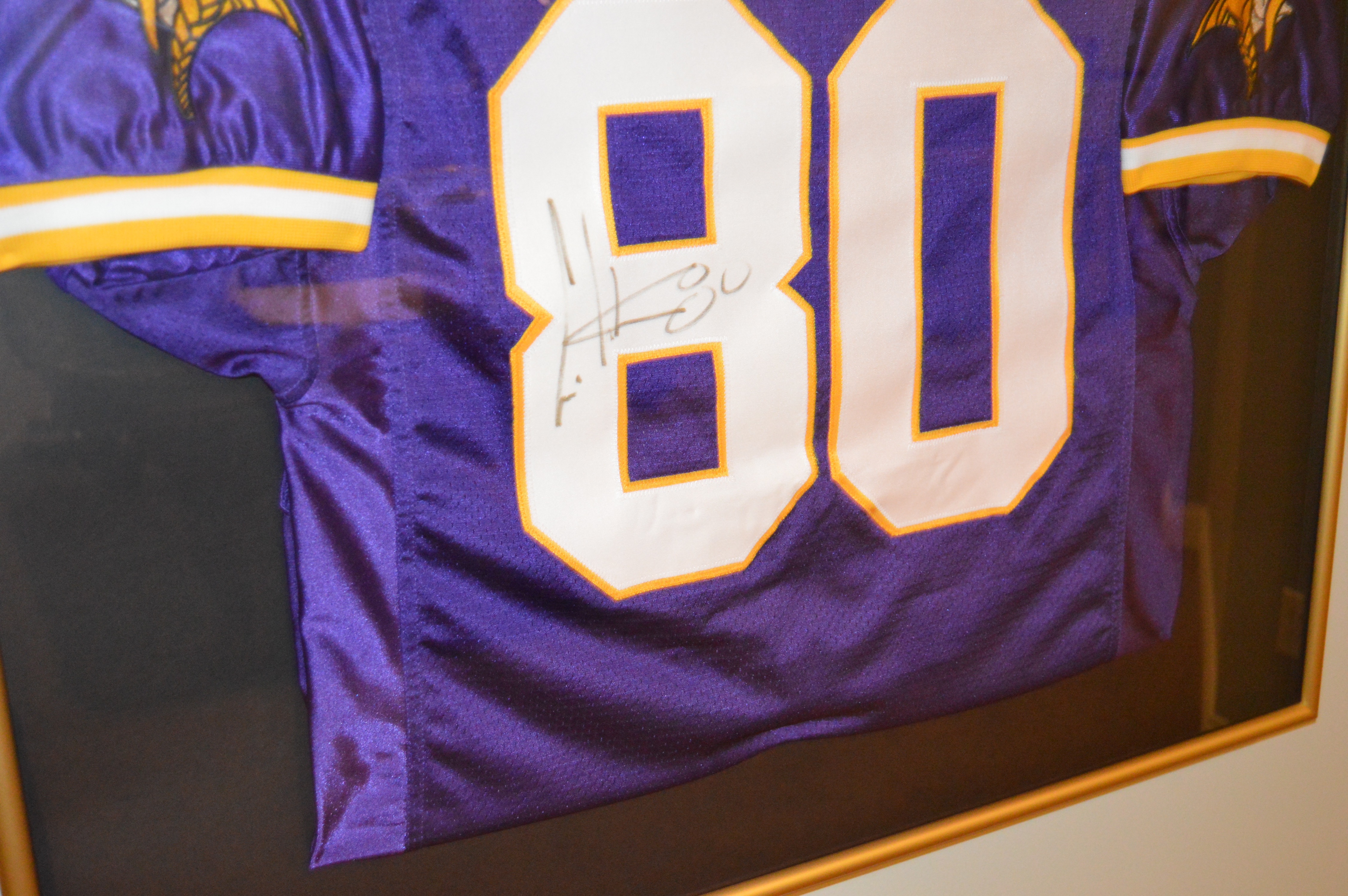 Autographed and Framed Cris Carter Minnesota Viking's Jersey