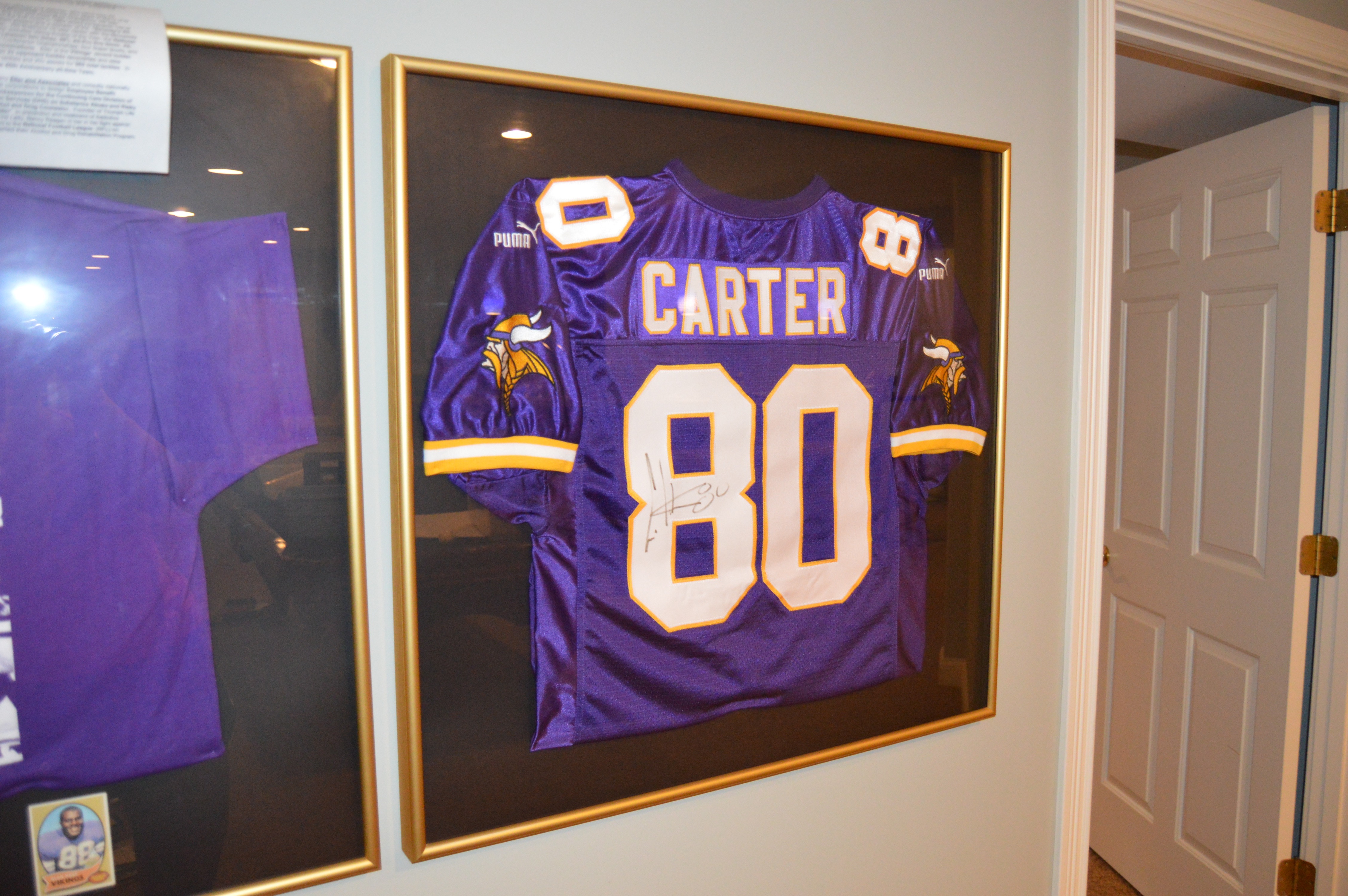 Autographed and Framed Cris Carter Minnesota Viking's Jersey