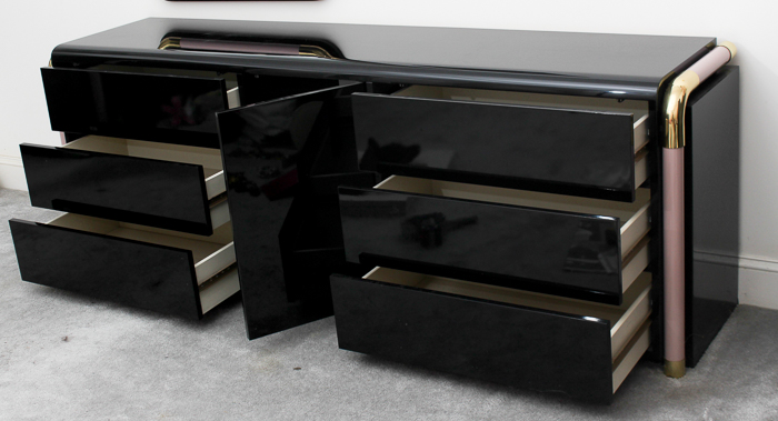 Modern Chest of Drawers