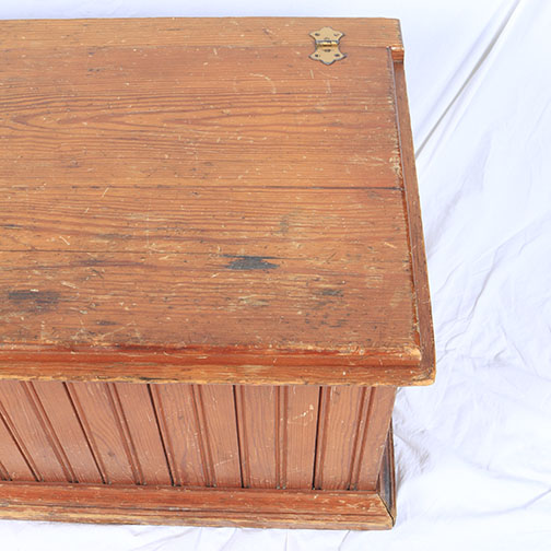 Vintage Blanket Chest