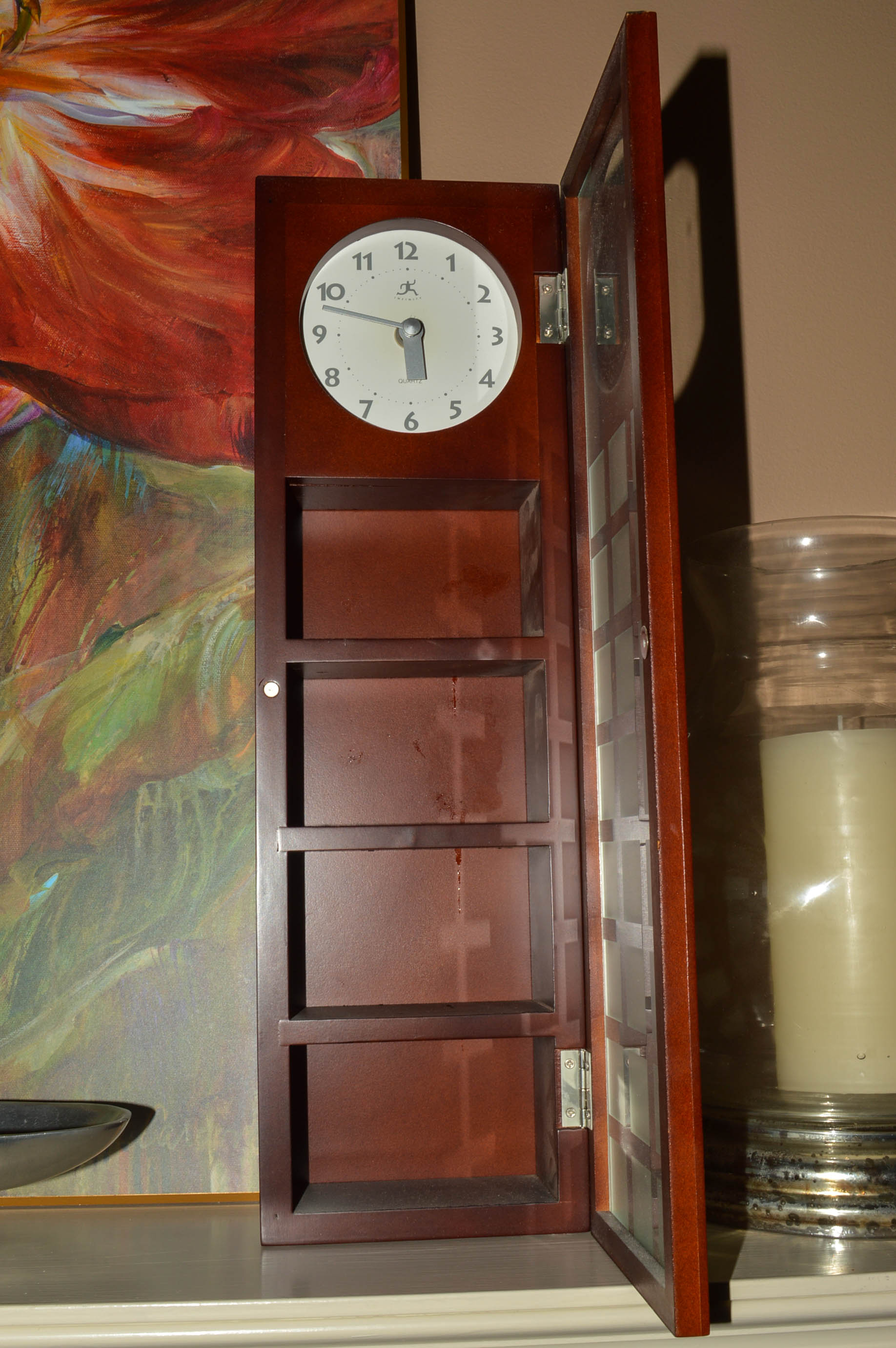 Home Decor Including a Giclee, Accent Lamp and More