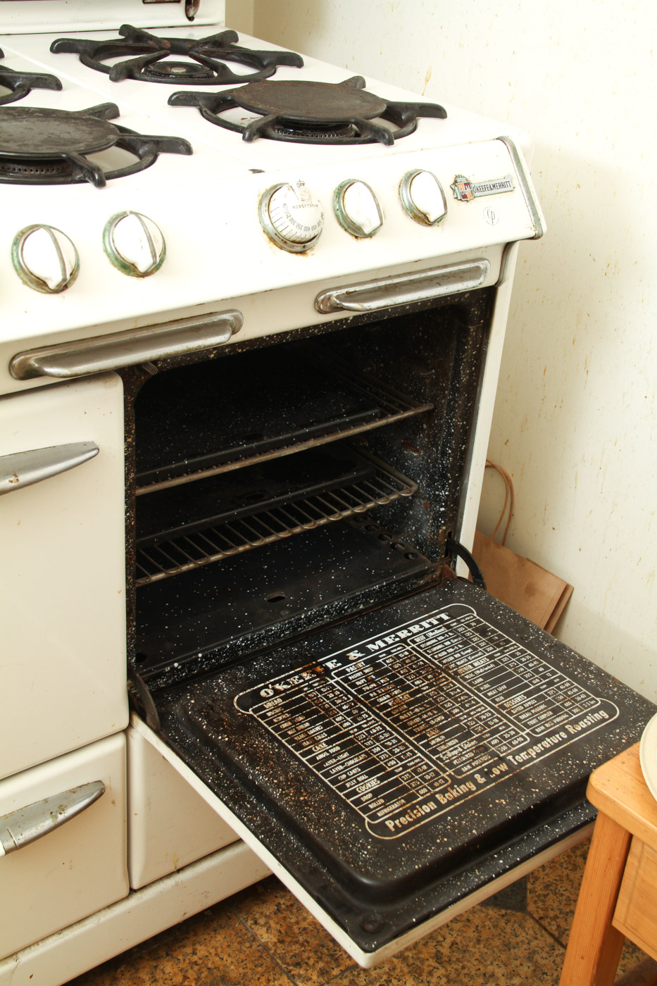 Vintage 1950s O'Keefe & Merritt Stove