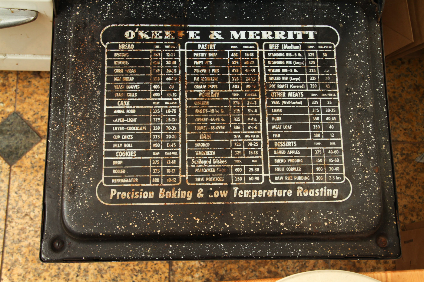 Vintage 1950s O'Keefe & Merritt Stove