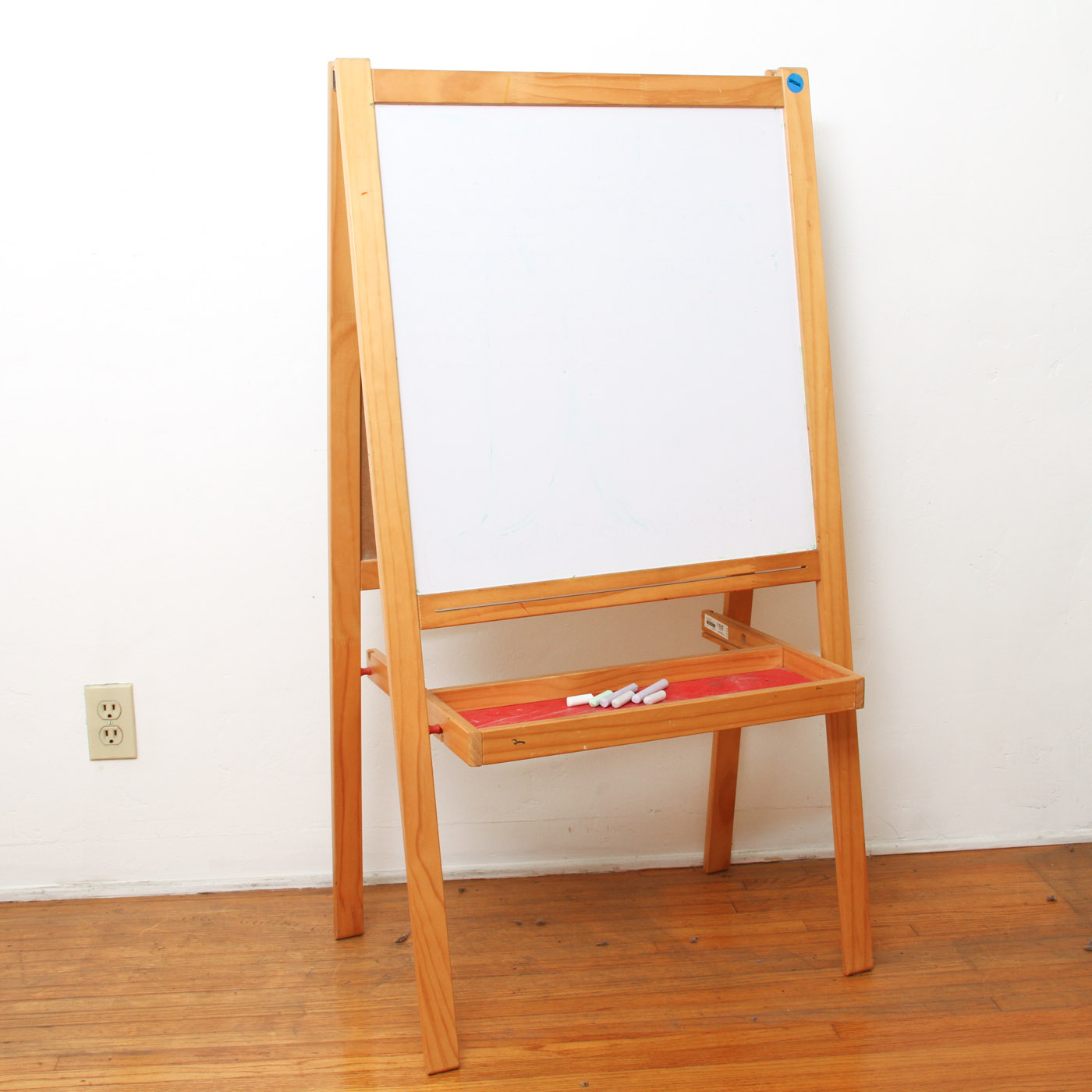 Child's Art Easel with Chalkboard and Wipe Board