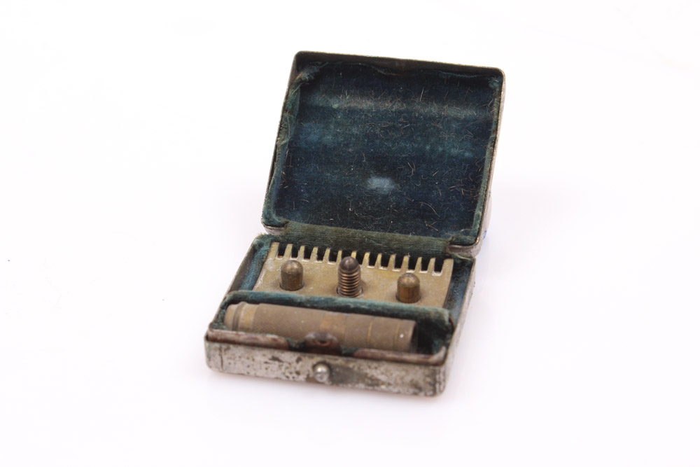 Vintage Safety Razors and Blades