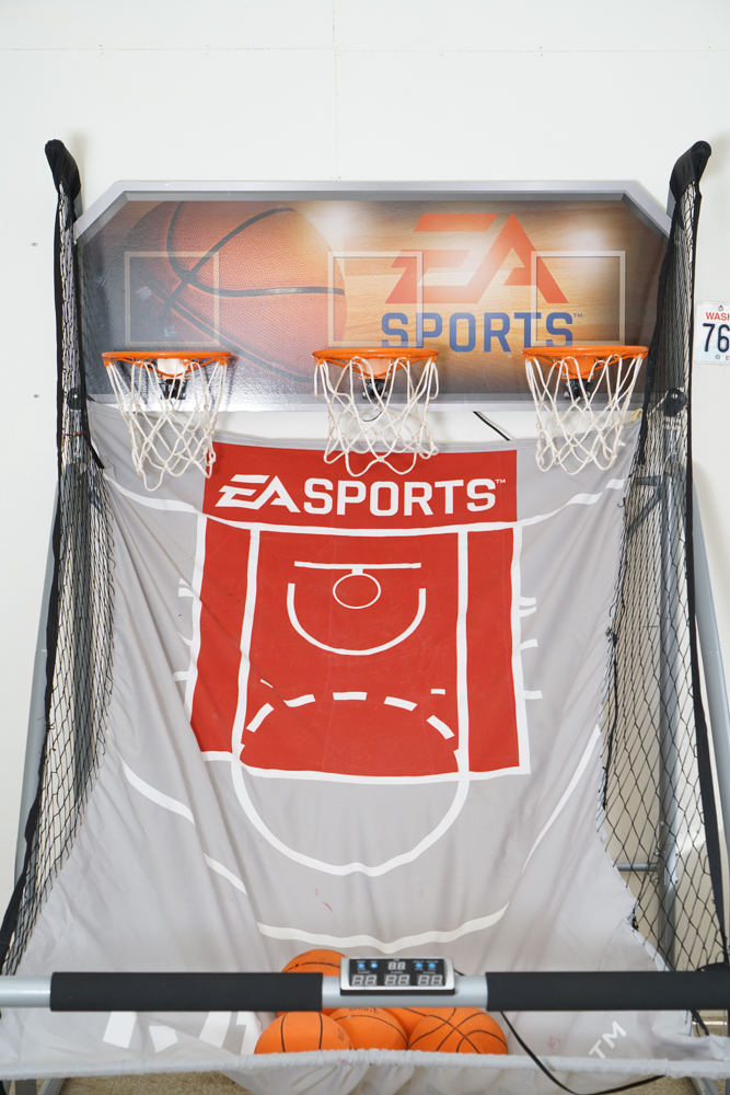 EA SPORTS Triple Hoop Challenge Basketball Game