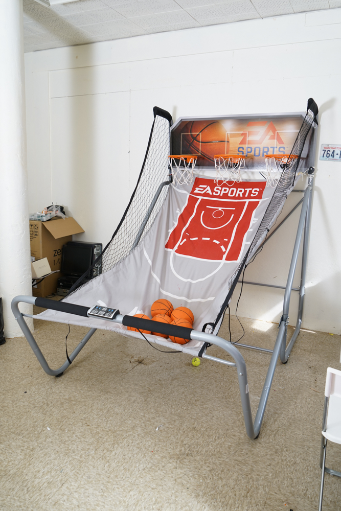 EA SPORTS Triple Hoop Challenge Basketball Game