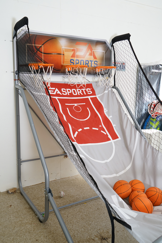 EA SPORTS Triple Hoop Challenge Basketball Game