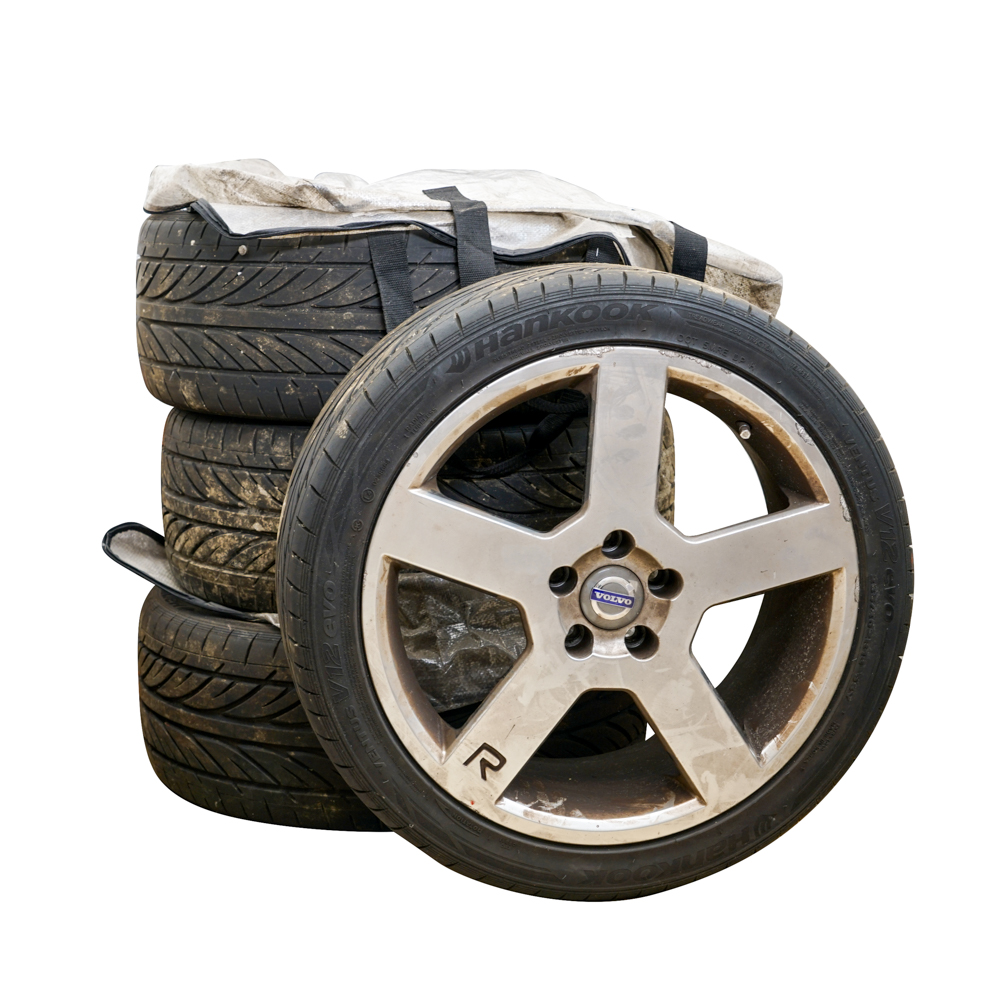 Hankook Ventus V12 EVO Racing Tires with Volvo Rims