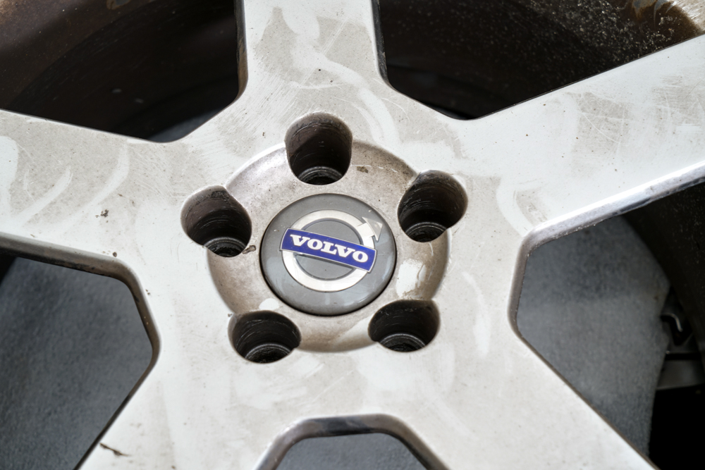 Hankook Ventus V12 EVO Racing Tires with Volvo Rims