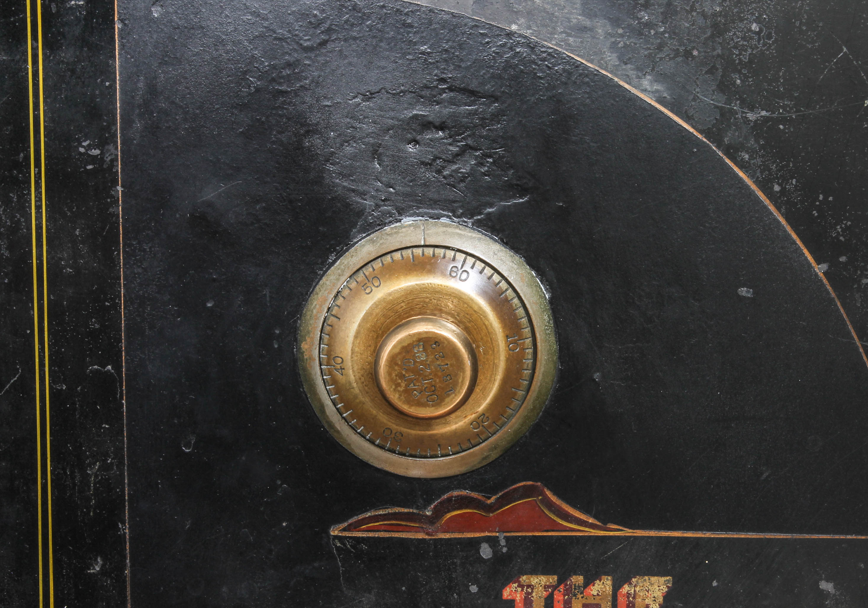 Antique Cast Iron Victor Safe