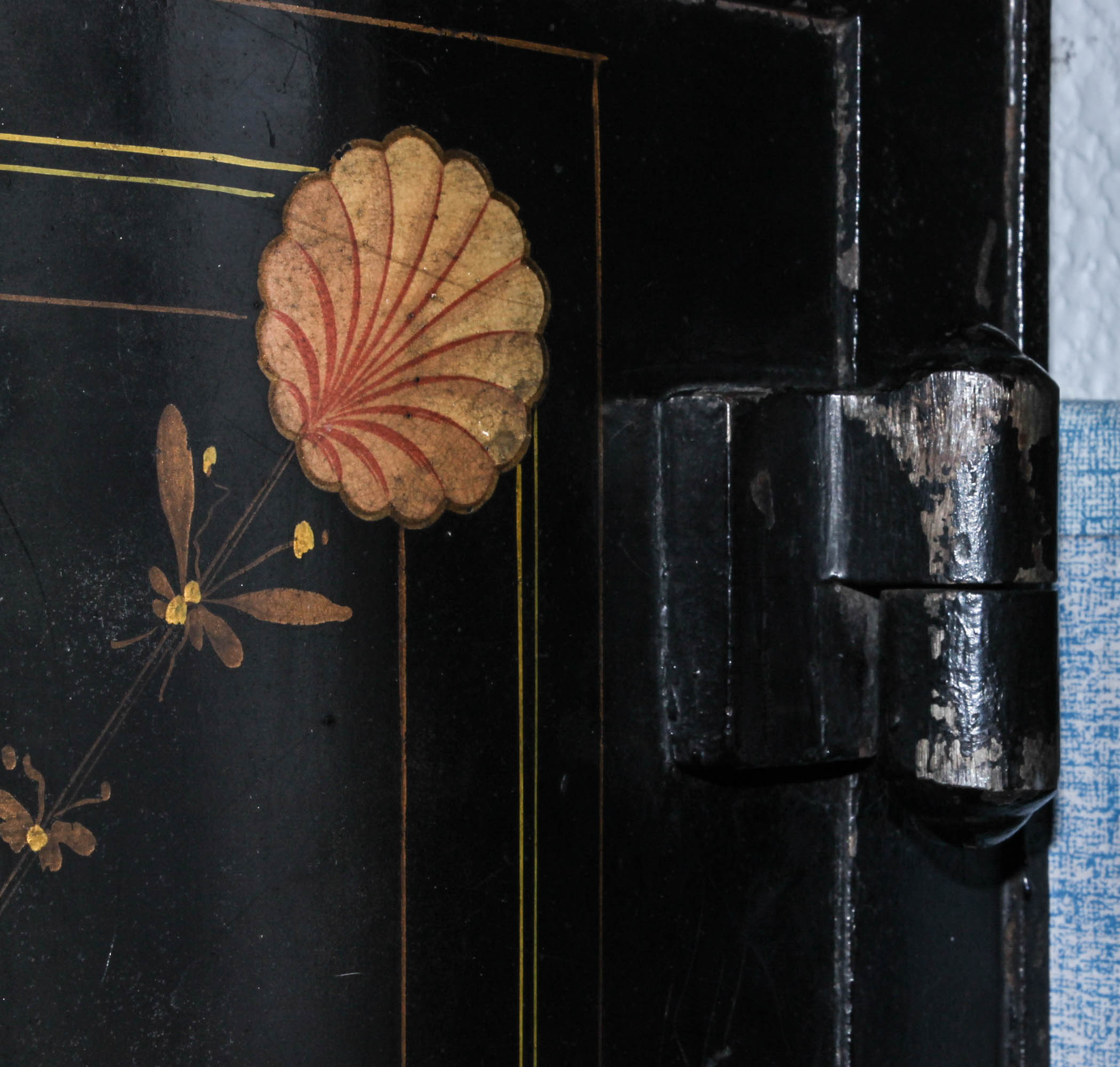 Antique Cast Iron Victor Safe