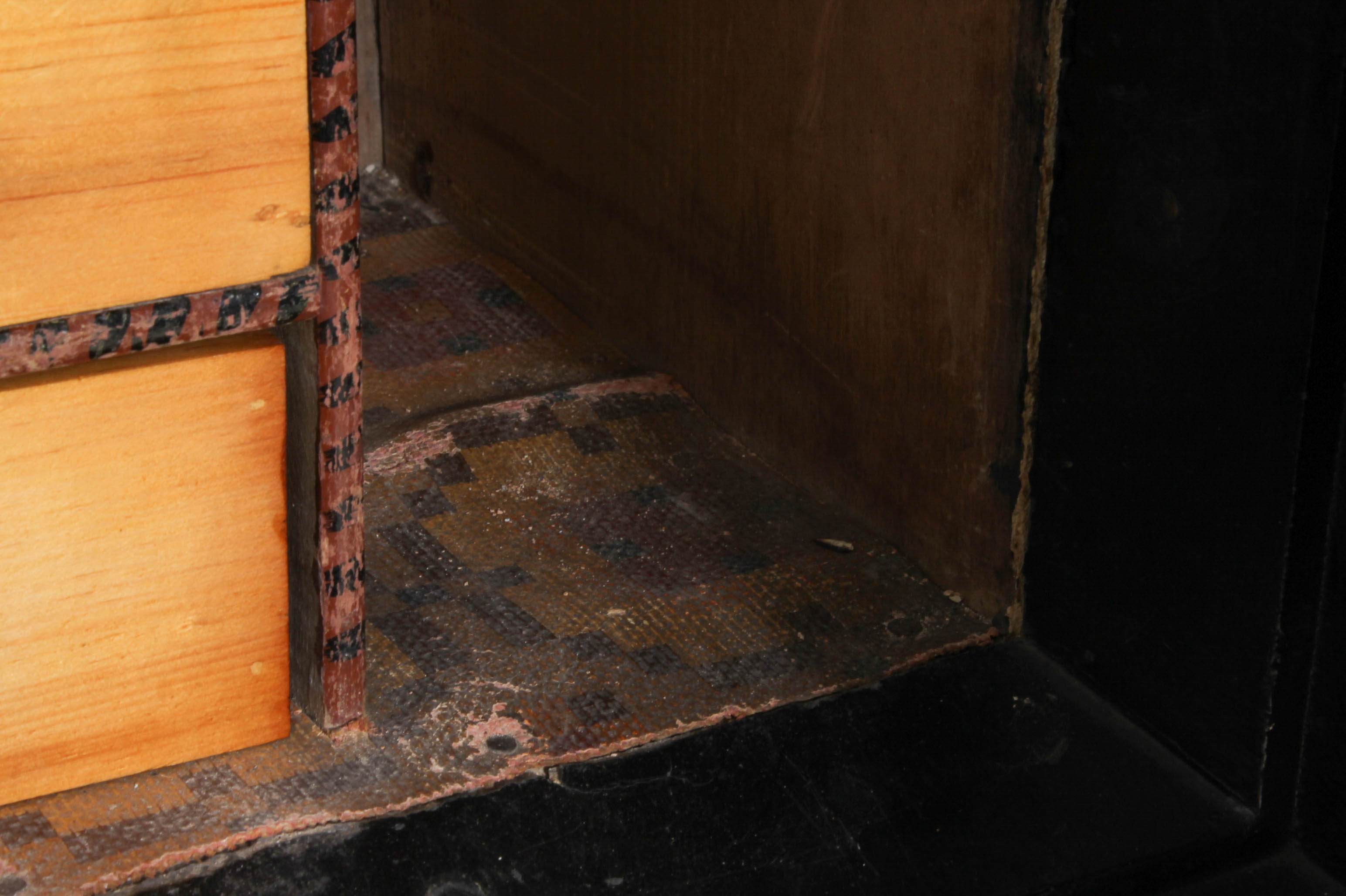 Antique Cast Iron Victor Safe