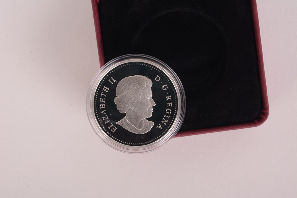 2010 Royal Canadian Mint "Maple of Strength" Silver Holographic Proof Coin
