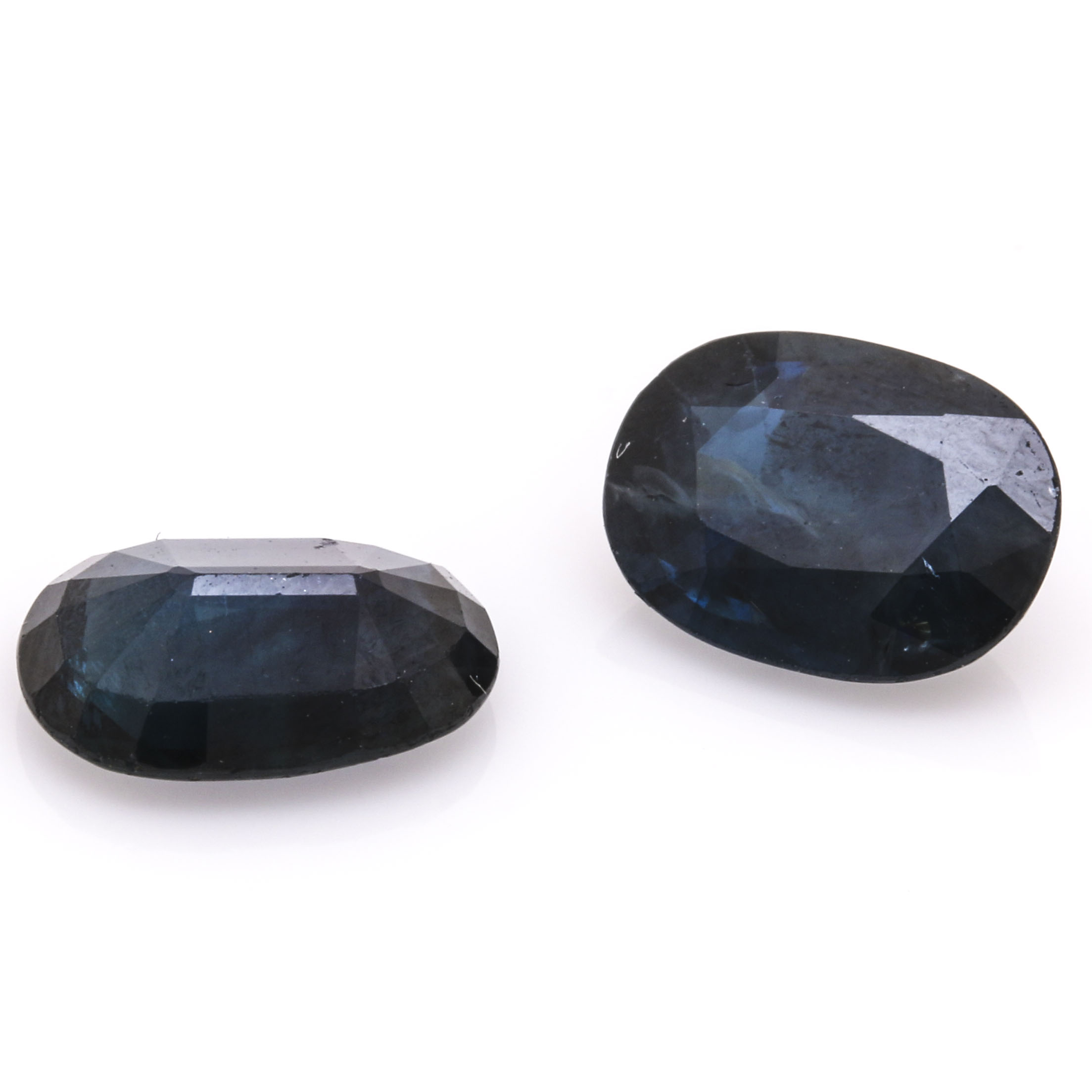 Pair of Loose Oval Faceted 3.75 CTW Blue Sapphires