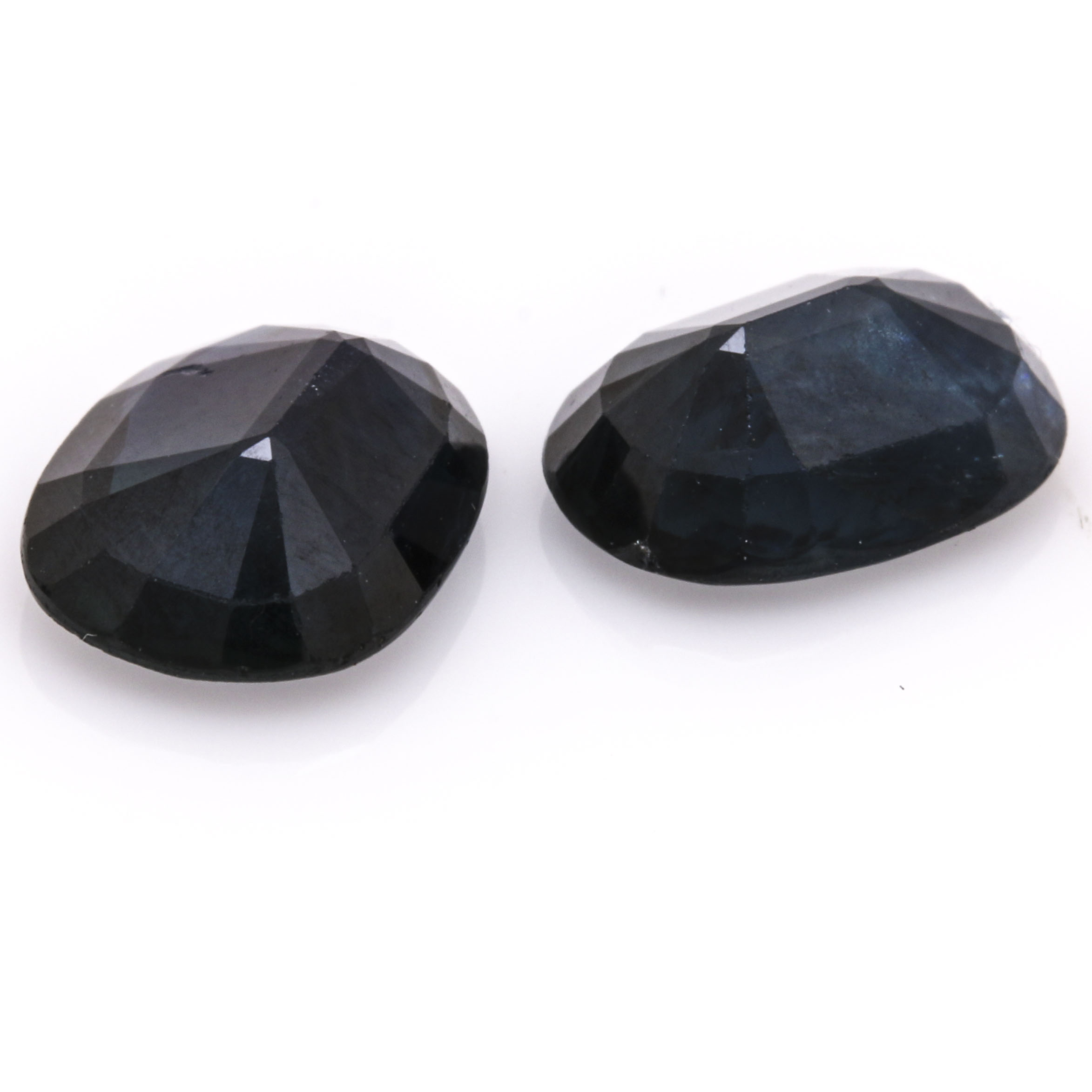 Pair of Loose Oval Faceted 3.75 CTW Blue Sapphires