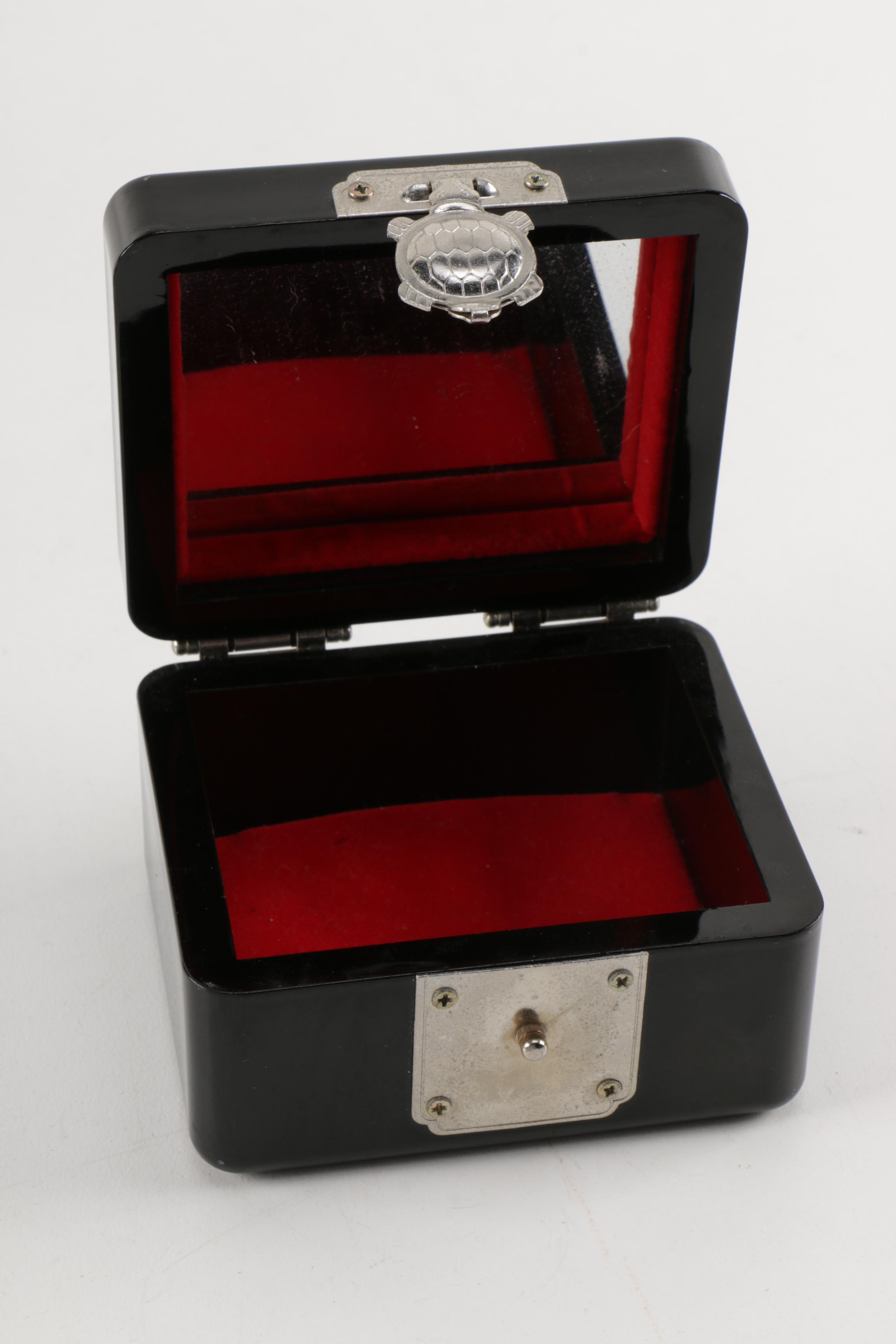 Mother of Pearl Black Lacquer Trinket Box