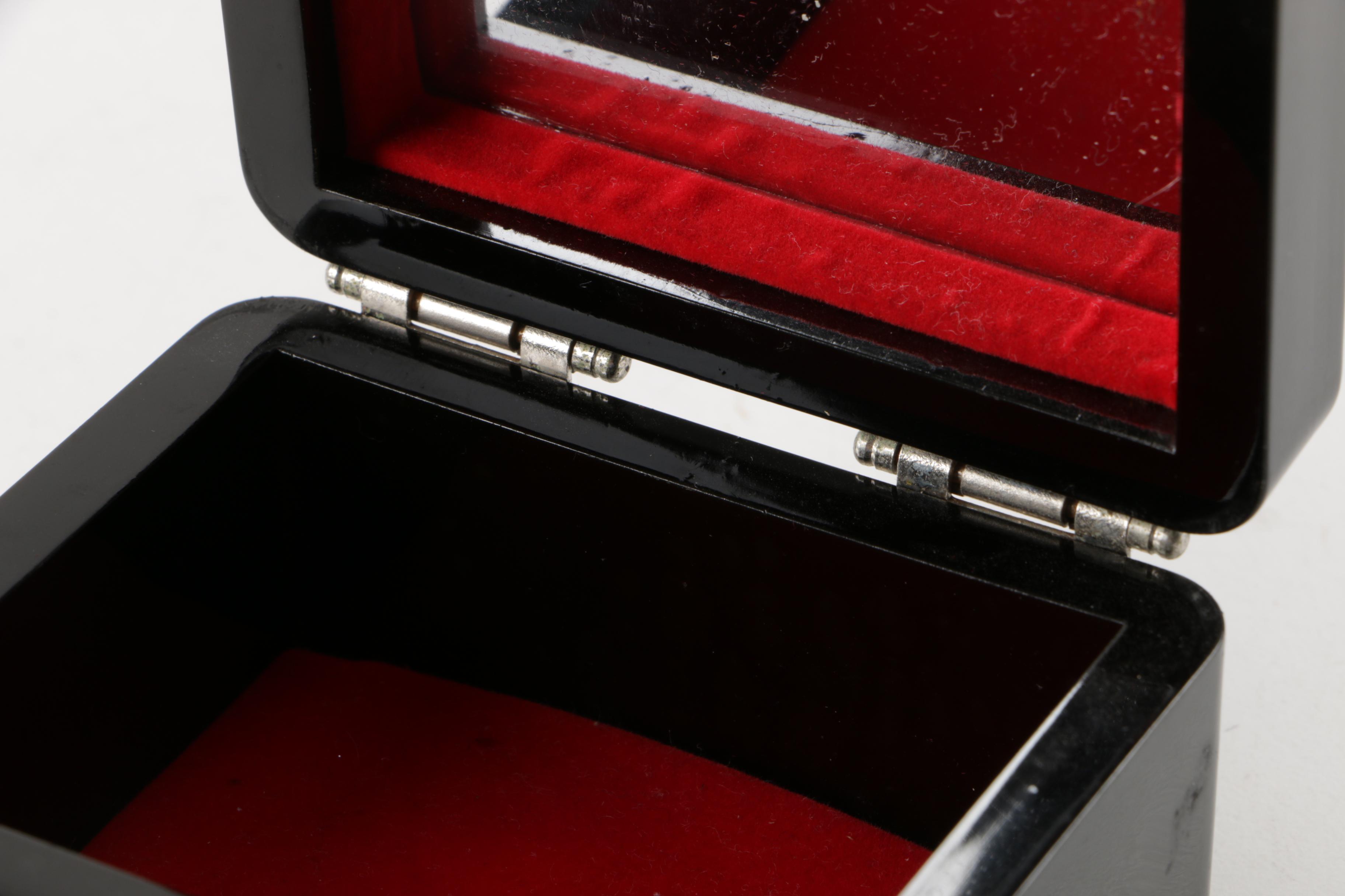 Mother of Pearl Black Lacquer Trinket Box