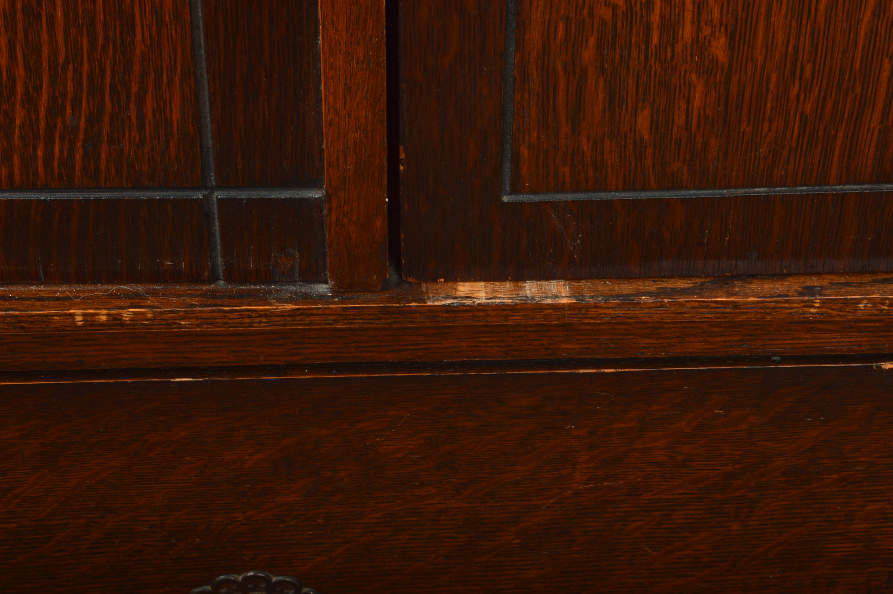 Antique English Quarter Sawn Oak Wardrobe