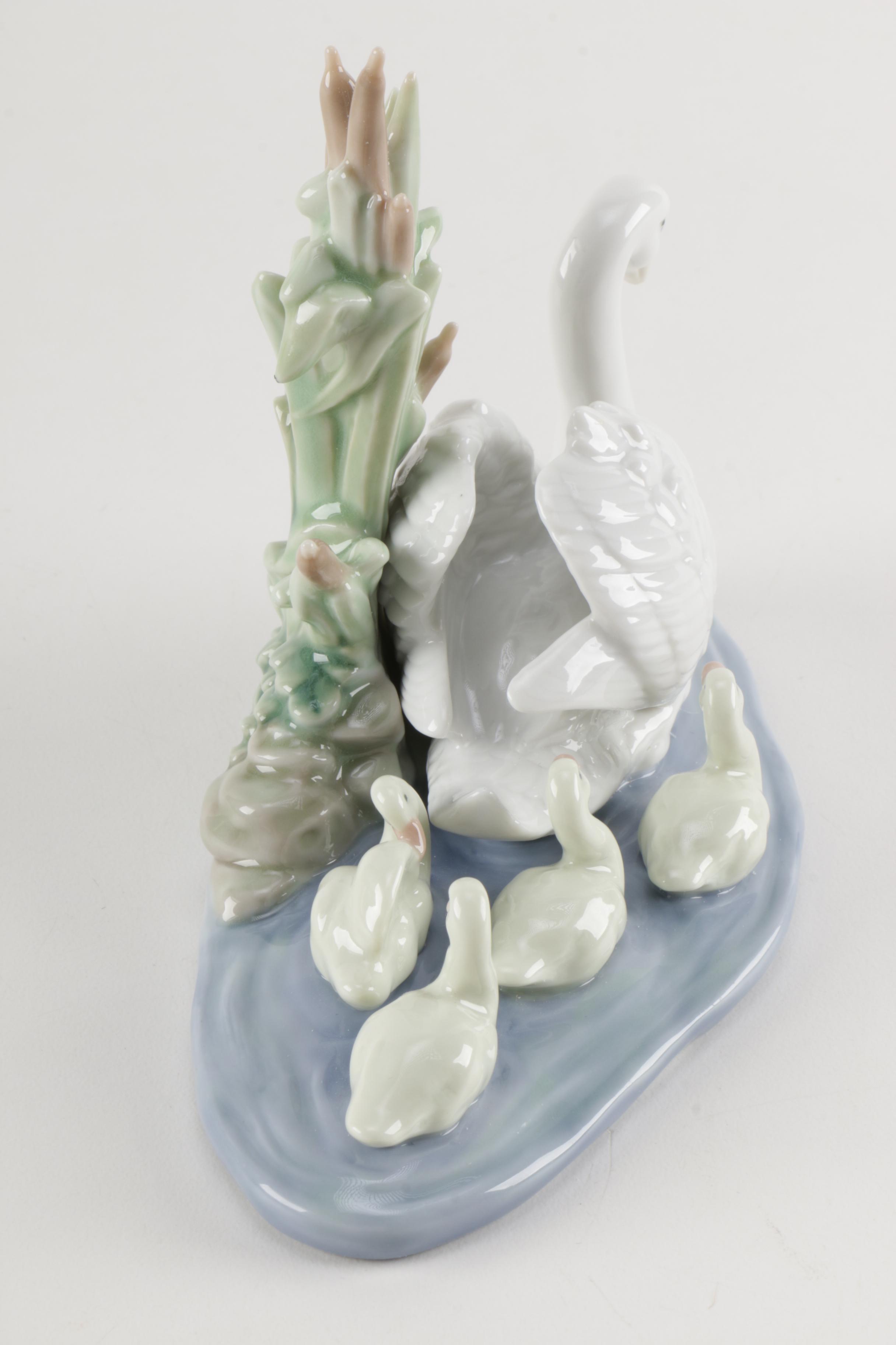 Signed 1989 Lladro "Follow Me" Porcelain Figurine #01005722