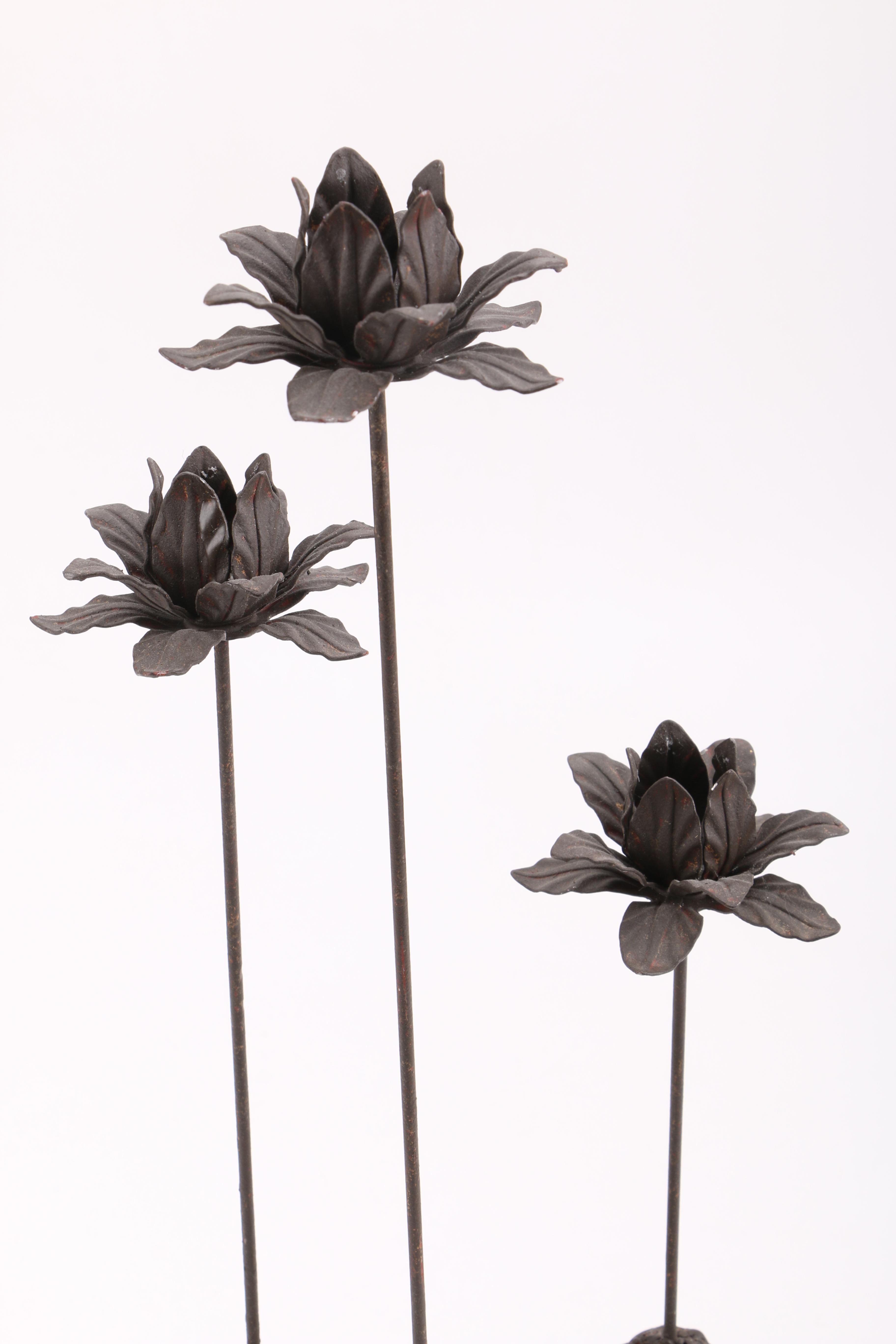 Metal Flowers and Fence Tops