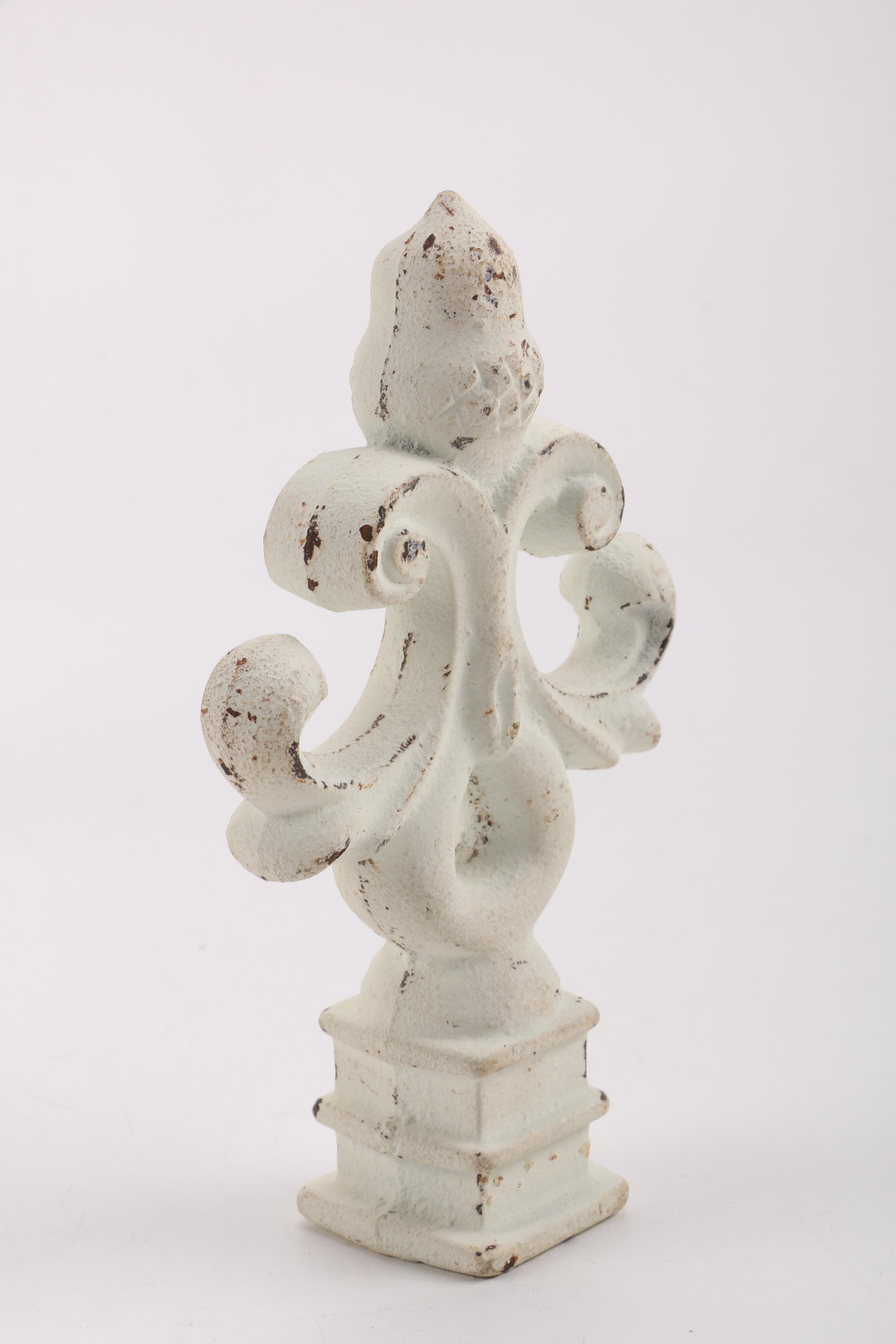 Metal Flowers and Fence Tops