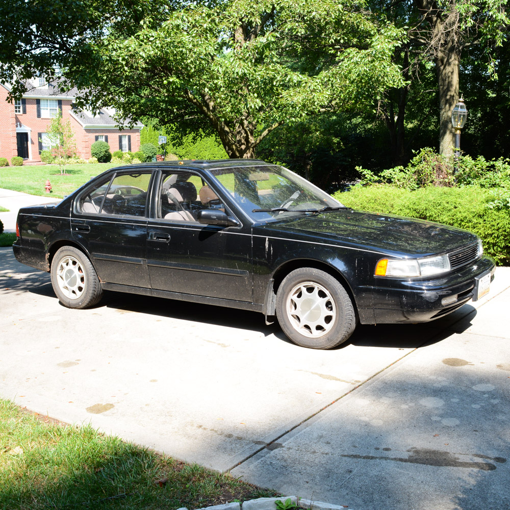 1994 Nissan Maxima Sedan