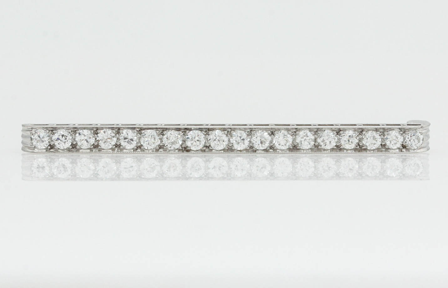 J. E. Caldwell Platinum 1.75 CTW Diamond Bar Pin