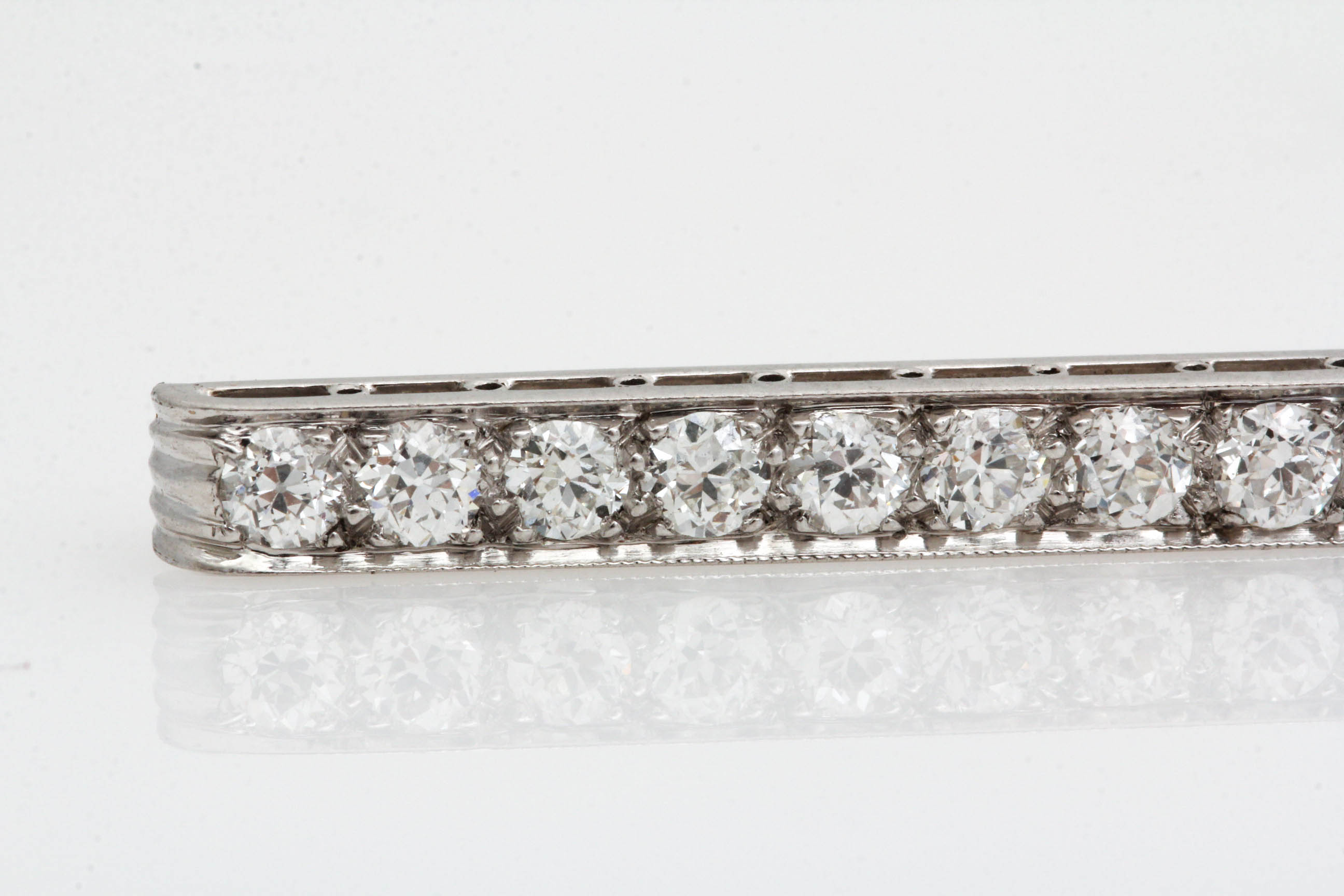 J. E. Caldwell Platinum 1.75 CTW Diamond Bar Pin