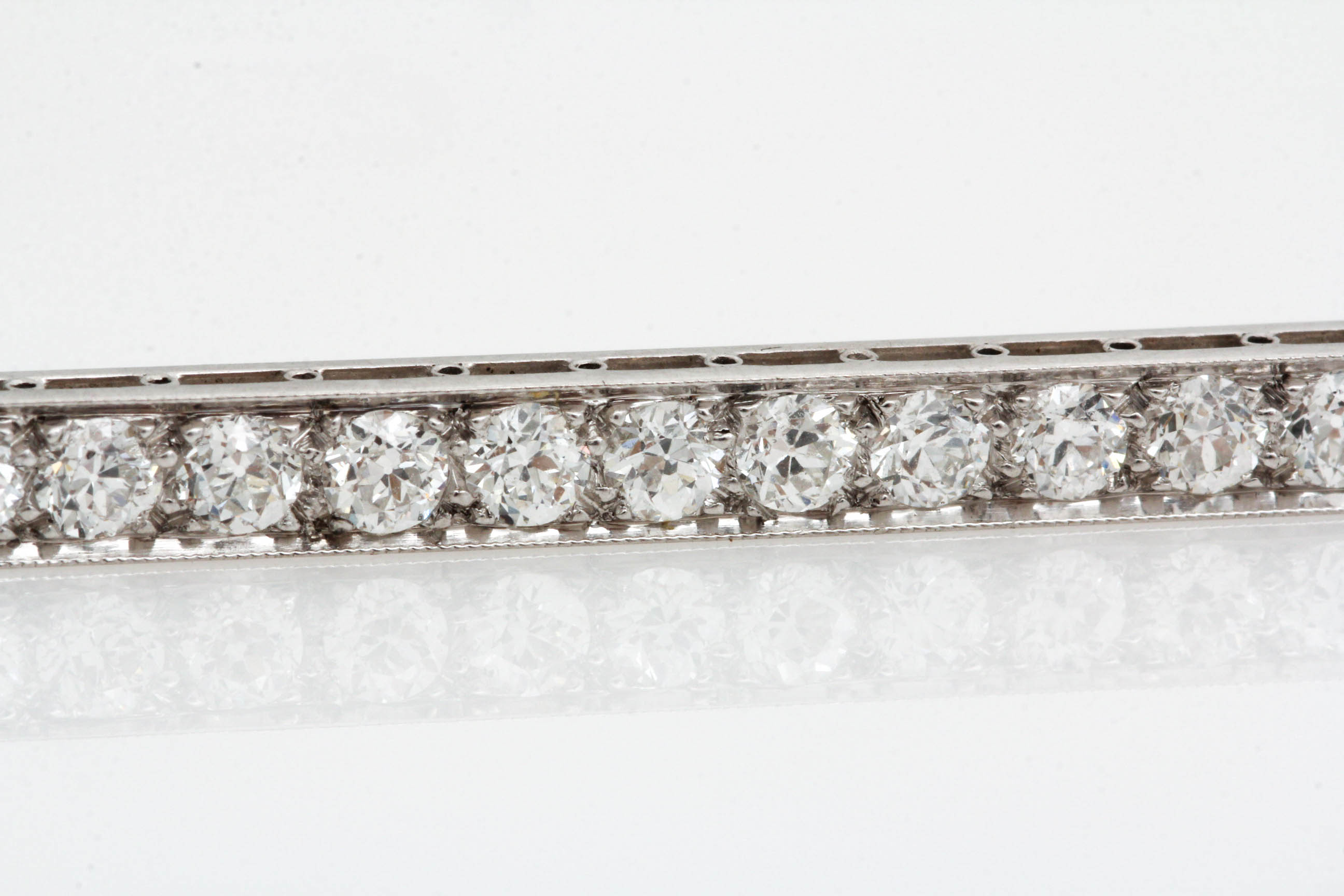 J. E. Caldwell Platinum 1.75 CTW Diamond Bar Pin
