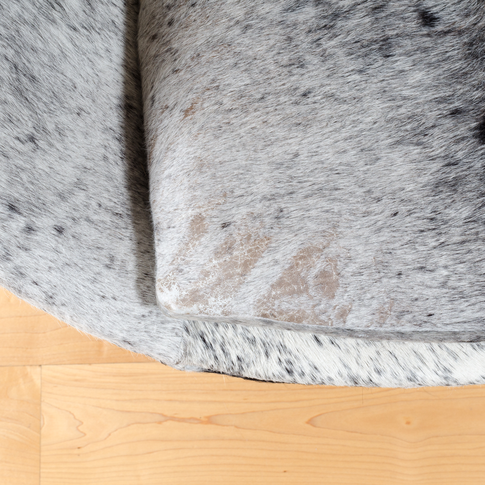 Arne Jacobsen Style Cowhide Egg Chair