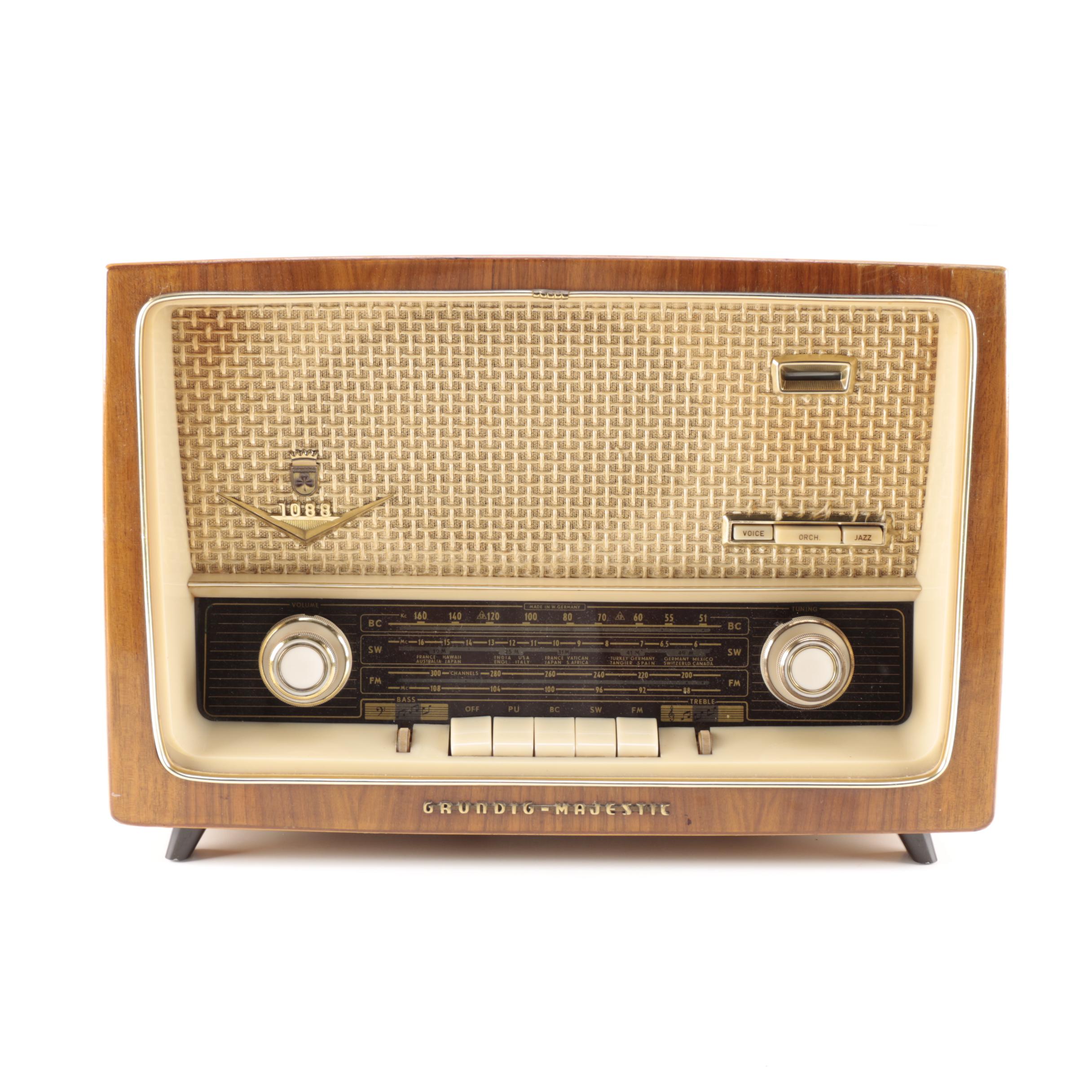 Vintage Grundig Majestic 1088 Radio