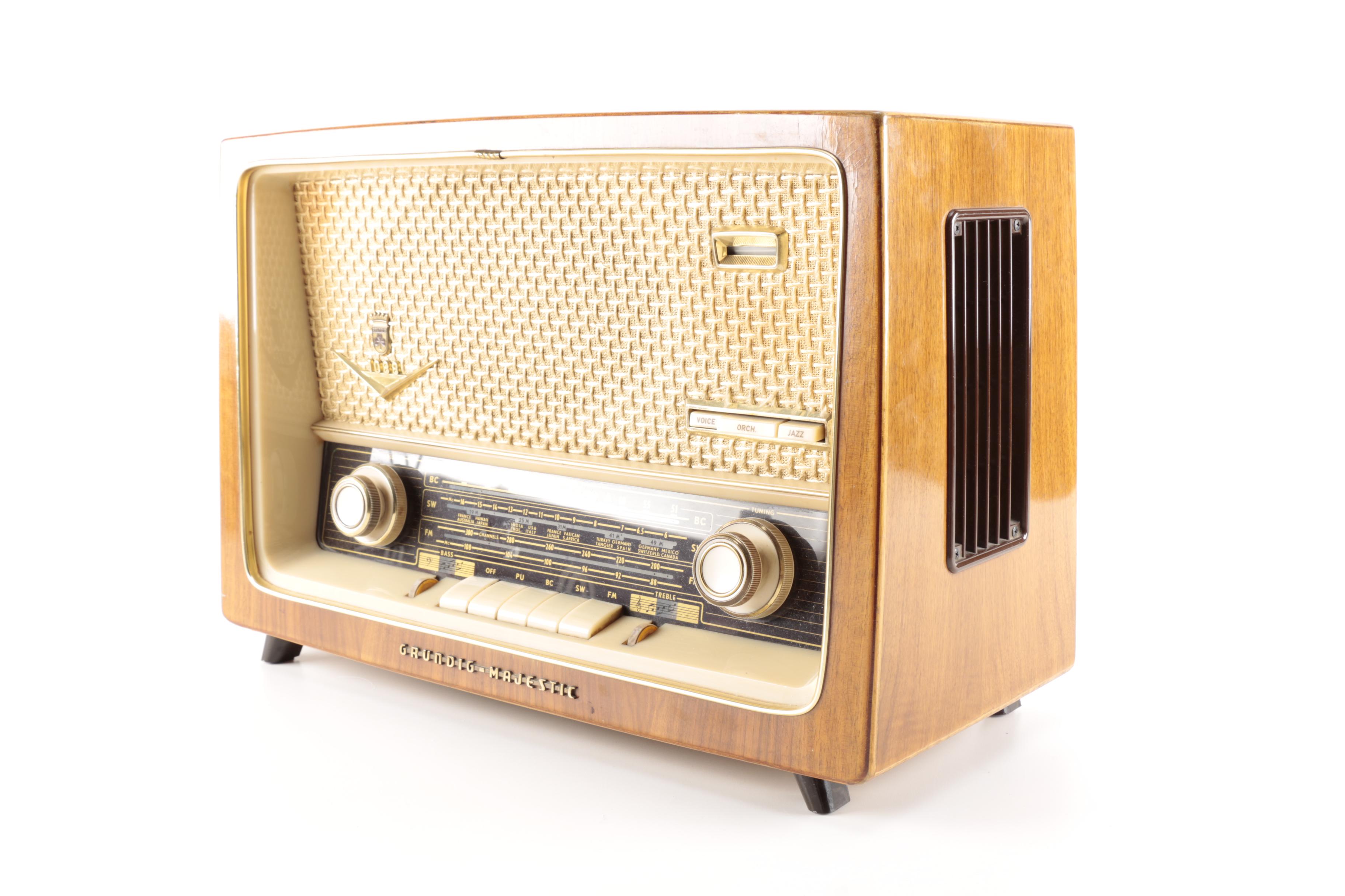 Vintage Grundig Majestic 1088 Radio