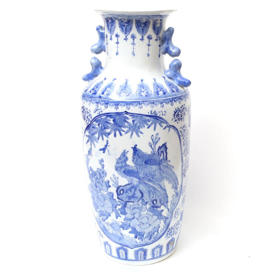 20th Century Blue and White Chinese Vase