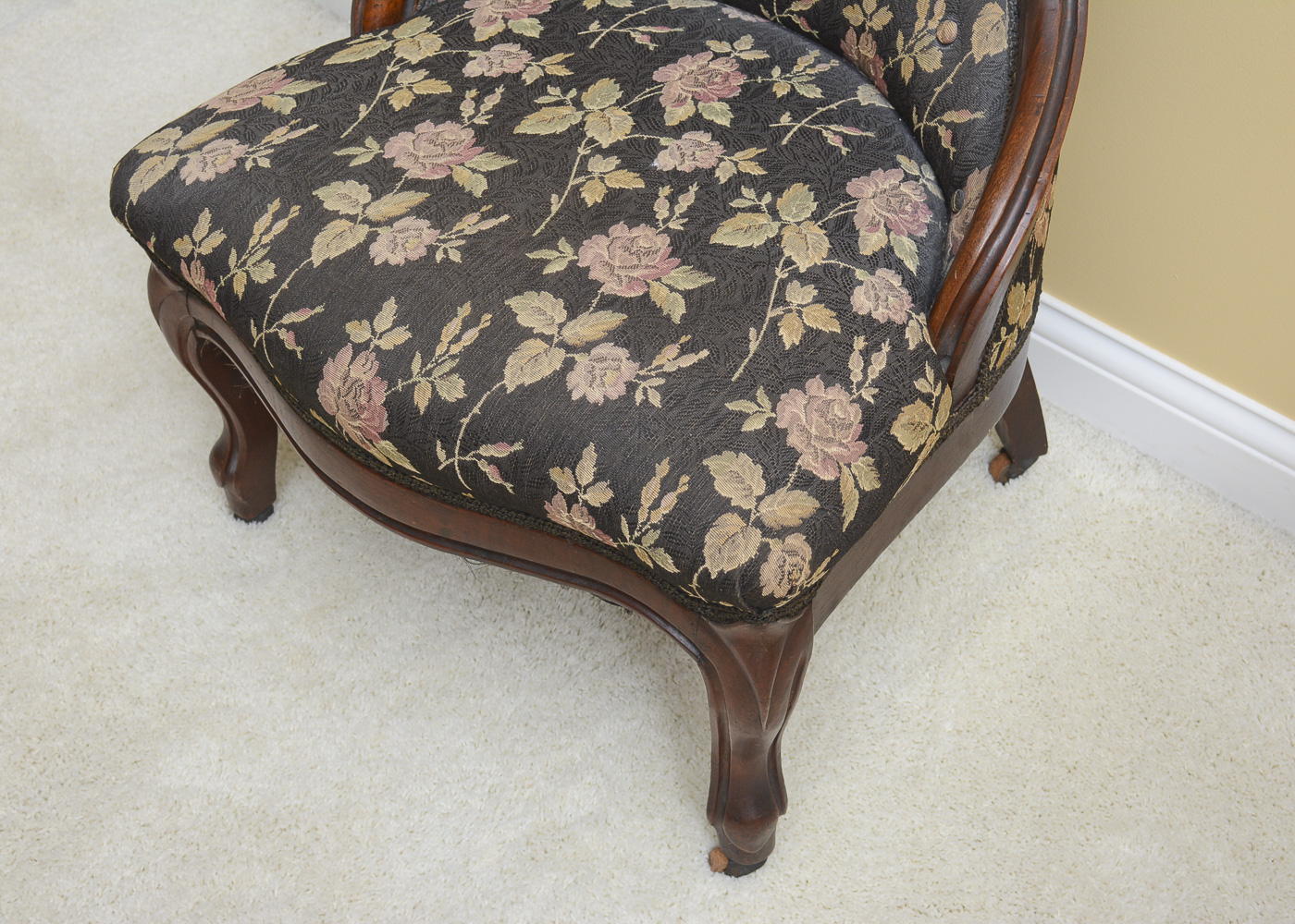 Victorian Style Spoon-Back Chair