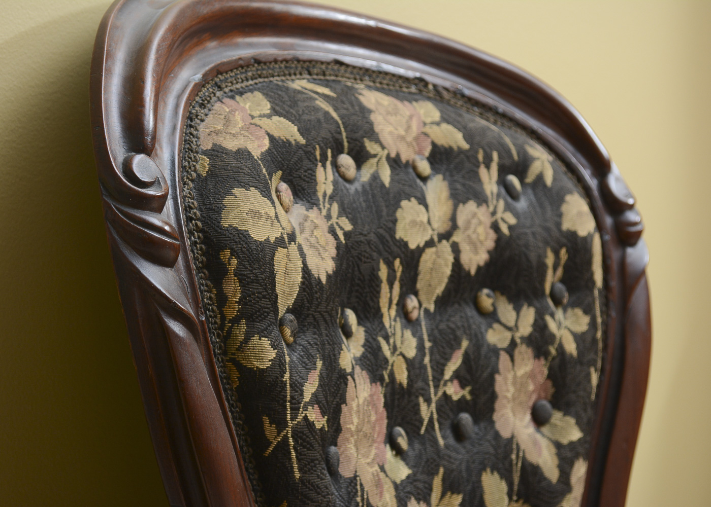 Victorian Style Spoon-Back Chair