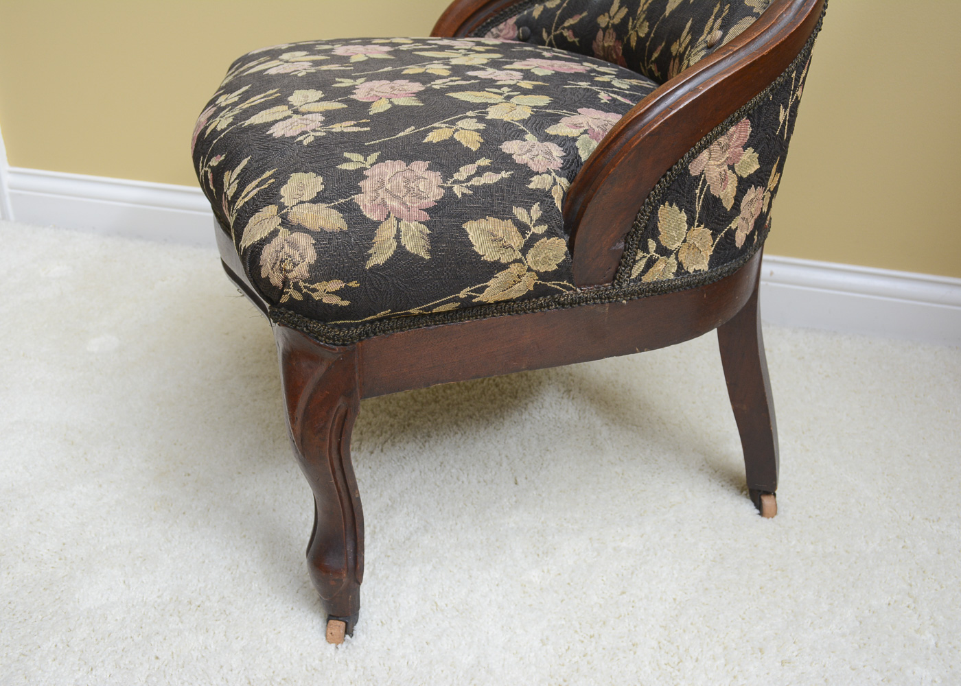 Victorian Style Spoon-Back Chair