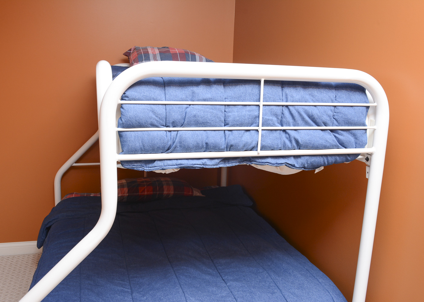 Twin Over Full White Metal Bunk Bed