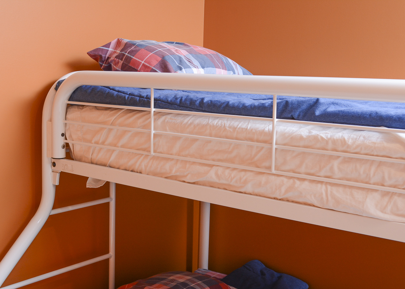 Twin Over Full White Metal Bunk Bed