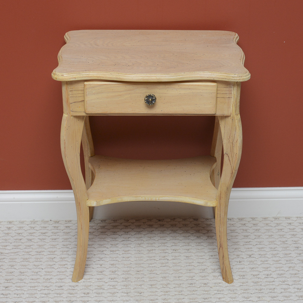 Queen Anne Style Side Table