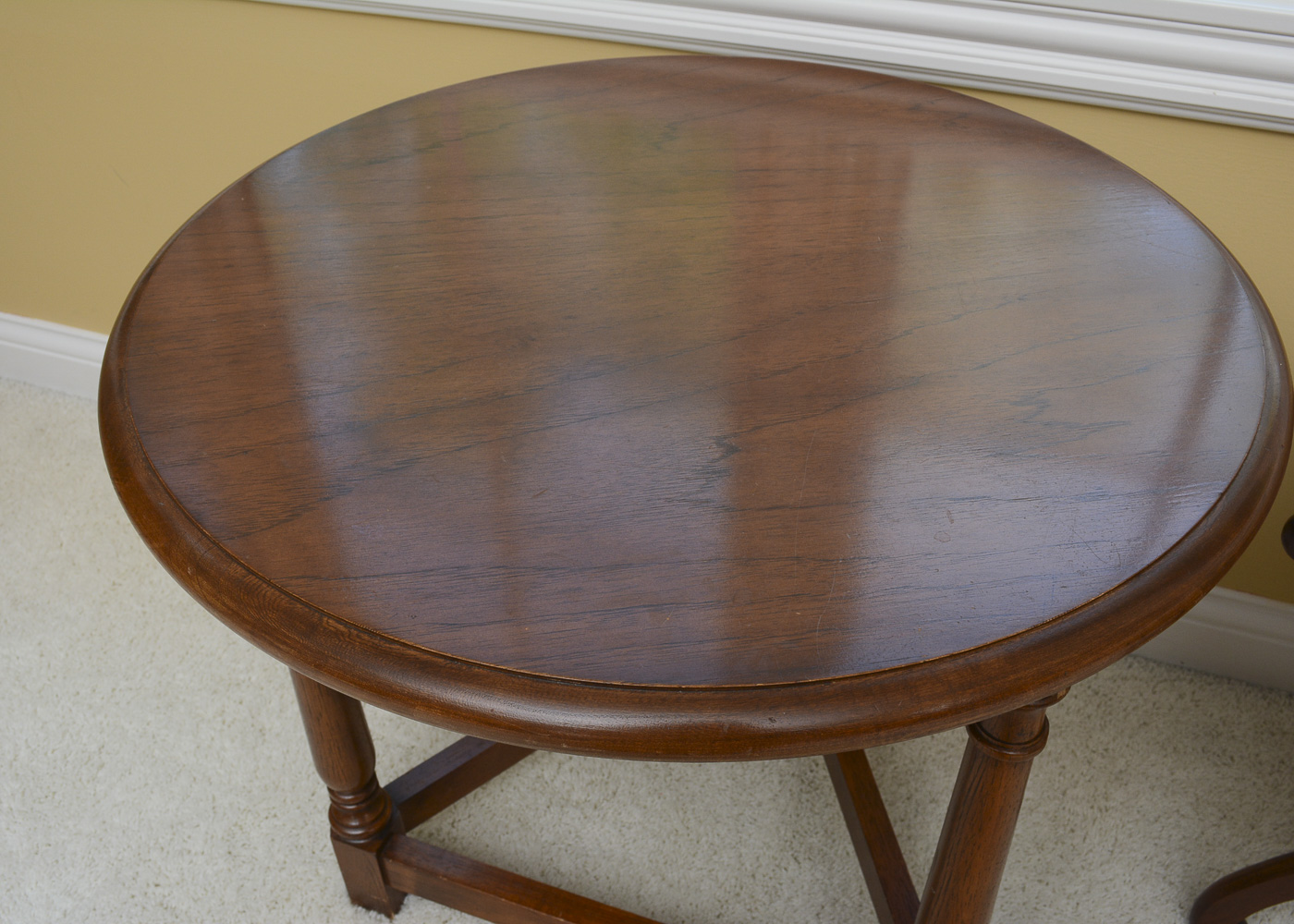 Round Accent Tables