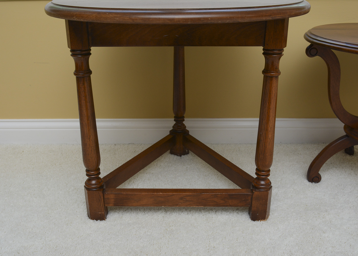 Round Accent Tables
