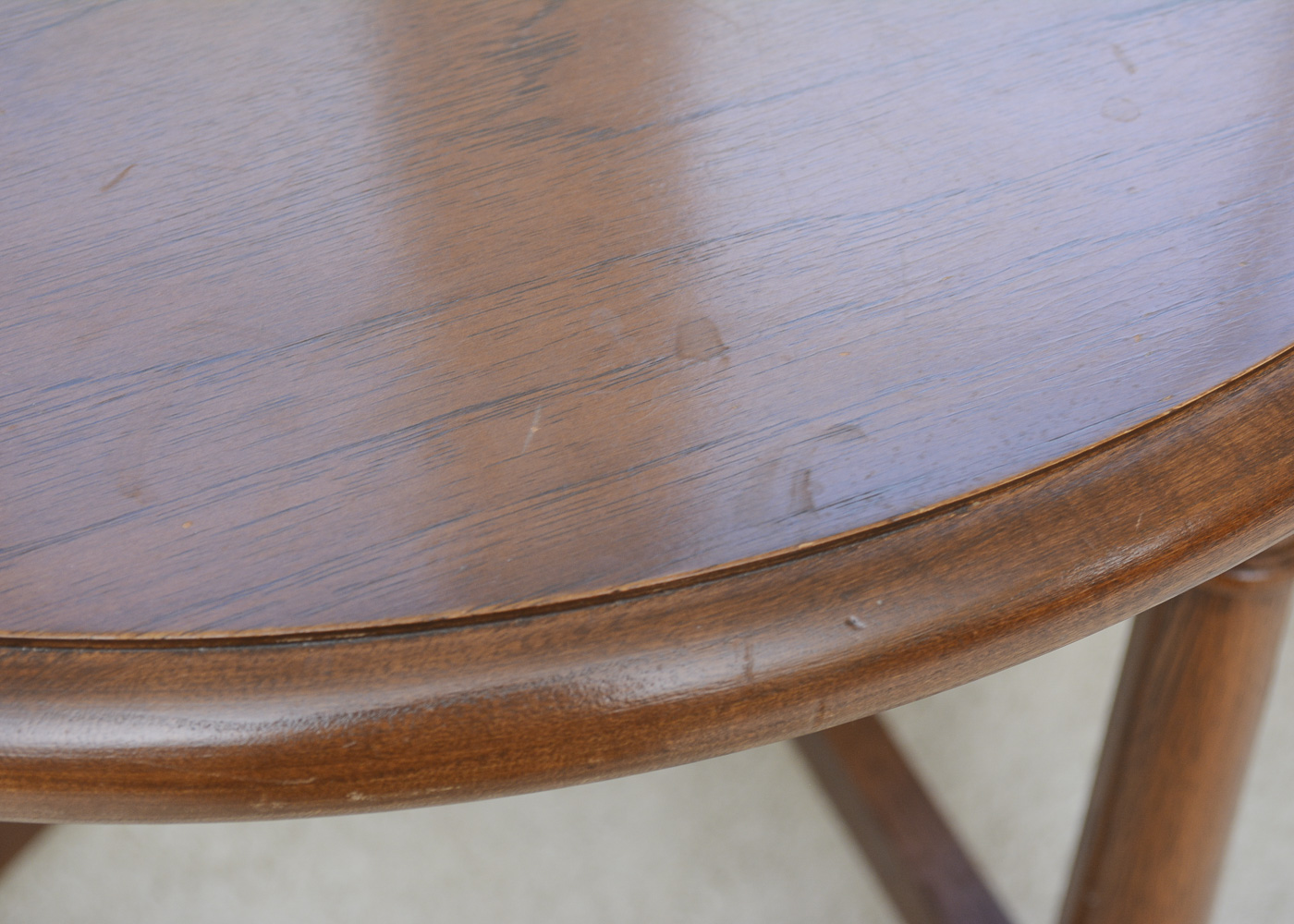 Round Accent Tables